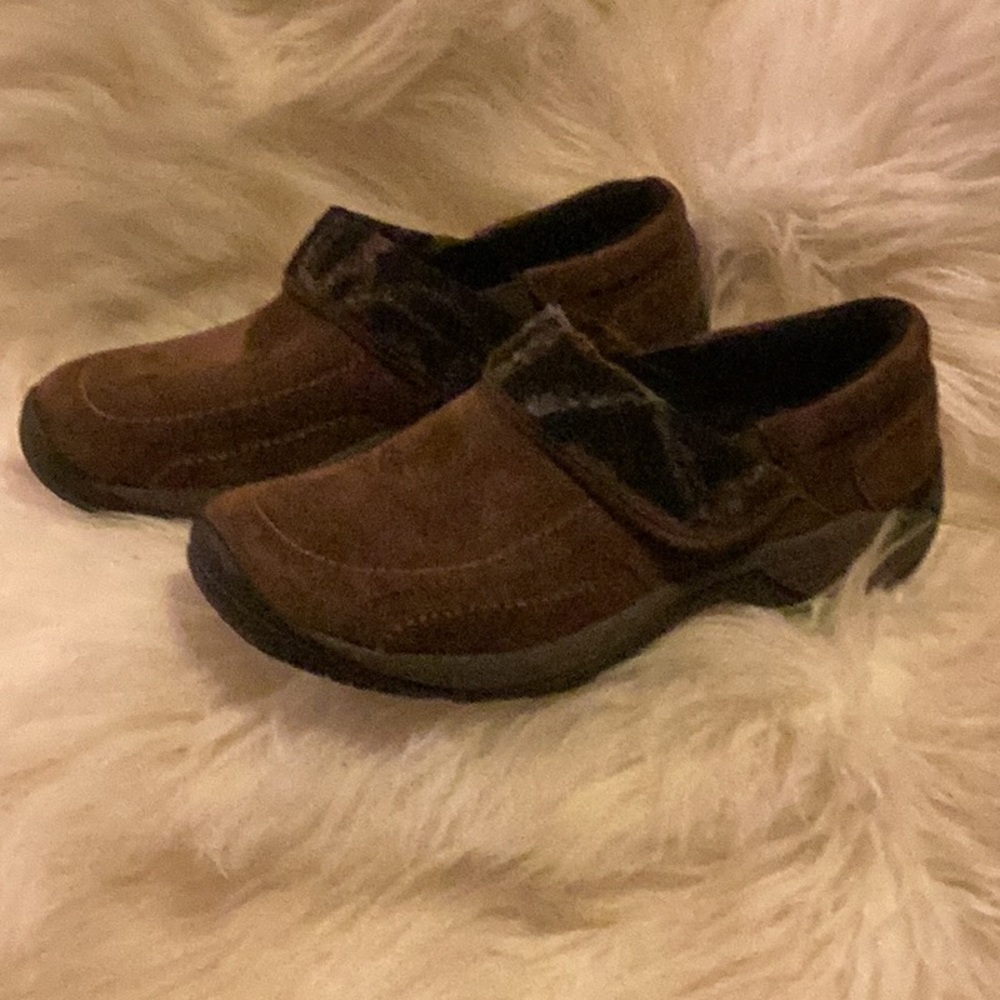 Merrill suede comfortable shoes